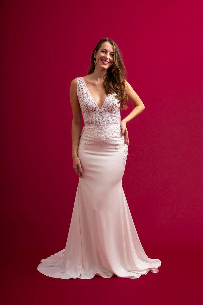 Shari von Pronovias SA13185 (6879)