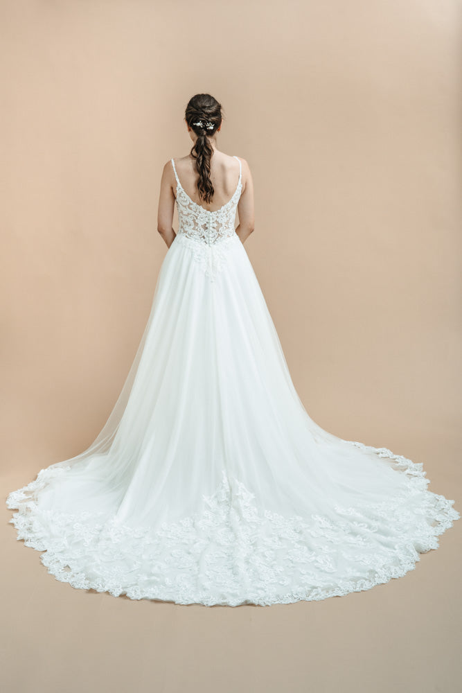 Vanessa von Morilee SA12581 (9978)