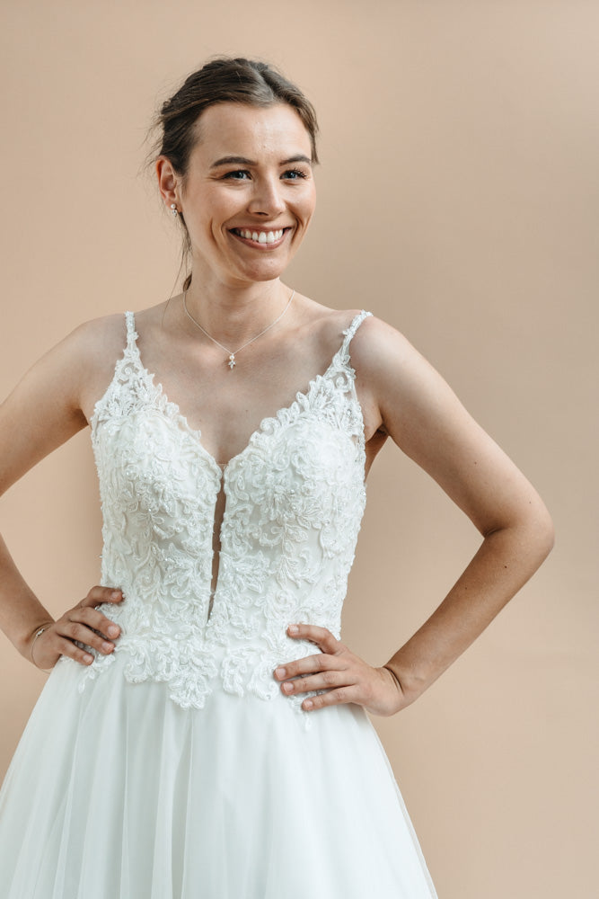 Vanessa von Morilee SA12581 (9978)