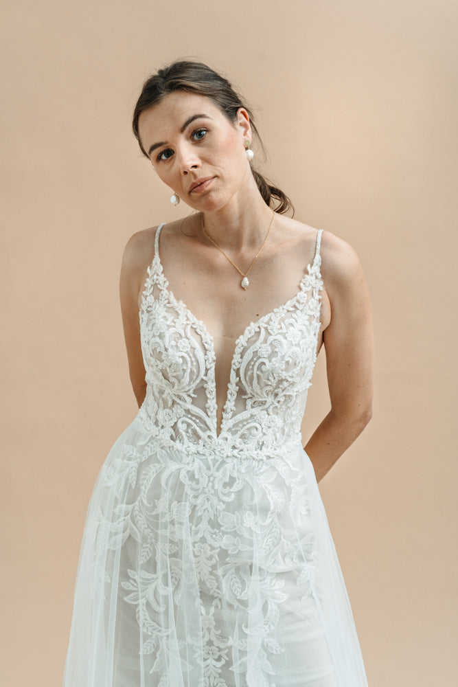 Eva-Maria von Essence of Australia SA12394 (10810)