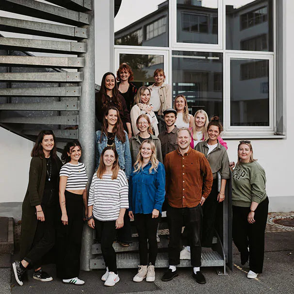 2024_09_19-KmB-Teamfoto-7601-Brautkleider-Brautmode-Hcohzeitskleider-Kleider machen Bräute