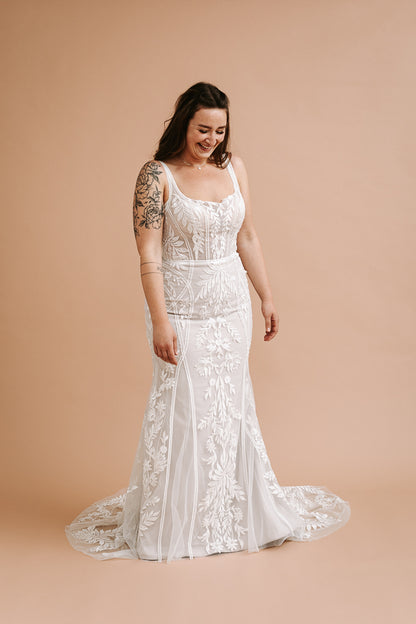 Ina von Pronovias SA12533 (10236)