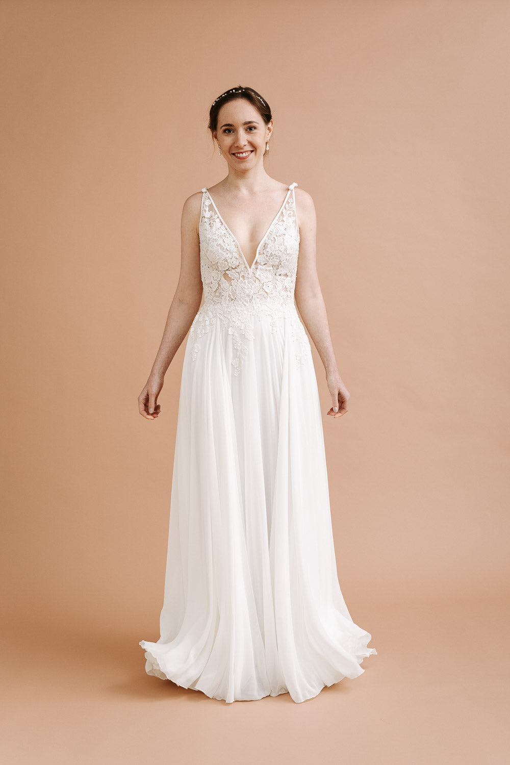 Ina von Pronovias SA12533 (10236)